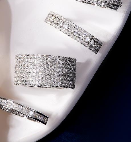 Unique Natural Diamonds Eternity Rings Design For Your Every Day Glamour | SARATTI JEWELRY