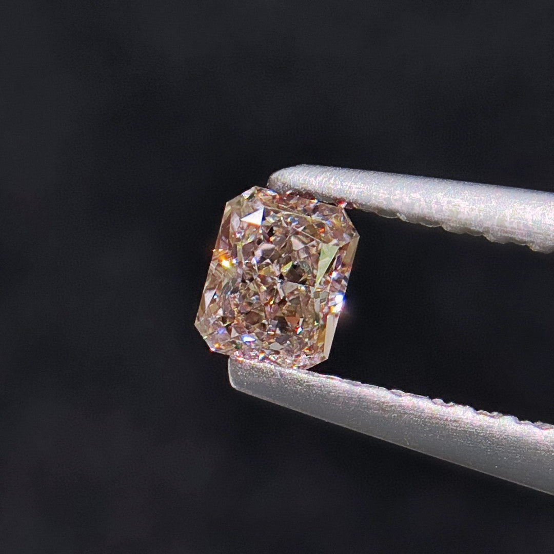 0.36 carats Rectangular Cut Fancy Pink Natural Diamond | GIA Certified