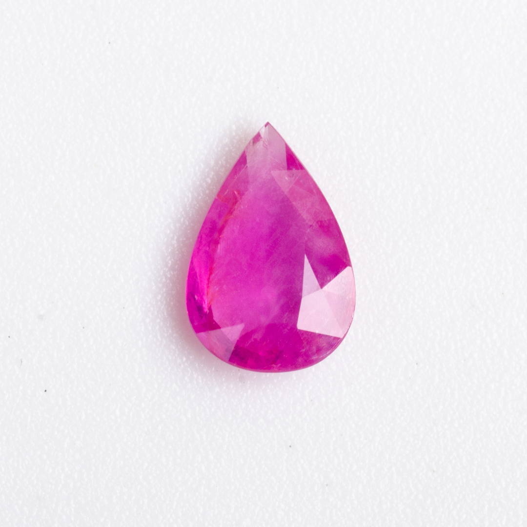 0.40ct SI clarity natural pink sapphire pear gemstone | SARATTI