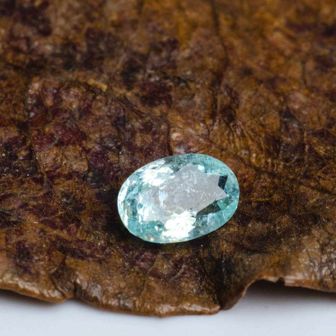0.41ct Paraiba Tourmaline 6mm x 4mm oval shape | SARATTI