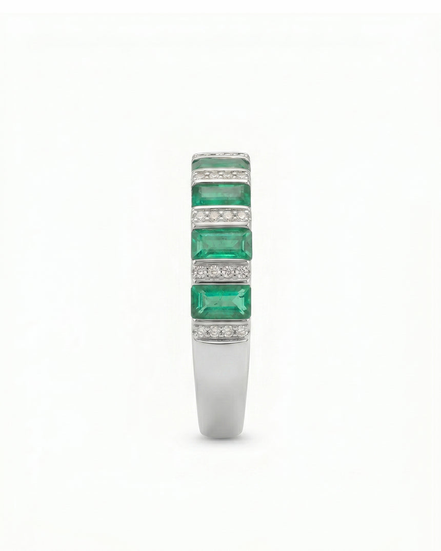 0.5 carat natural emerald band with round diamonds in Platinum | SARATTI