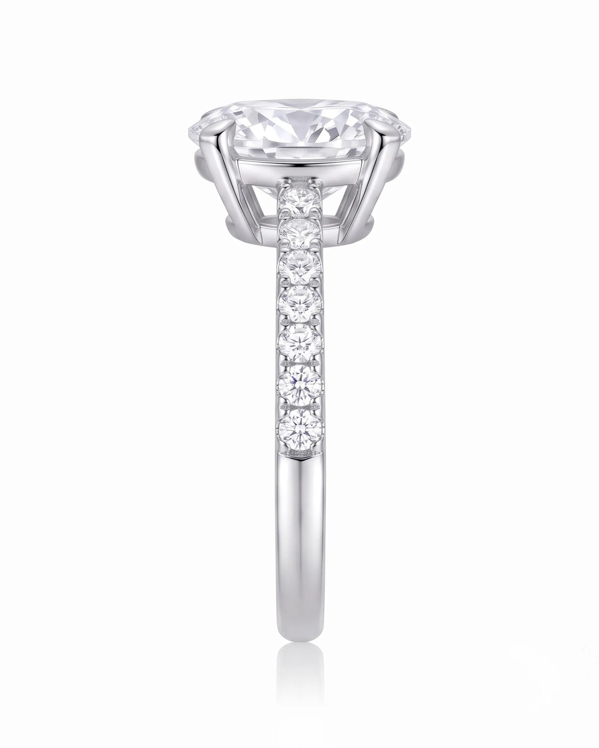 Gretta • Oval Moissanite Ring in Yellow Gold