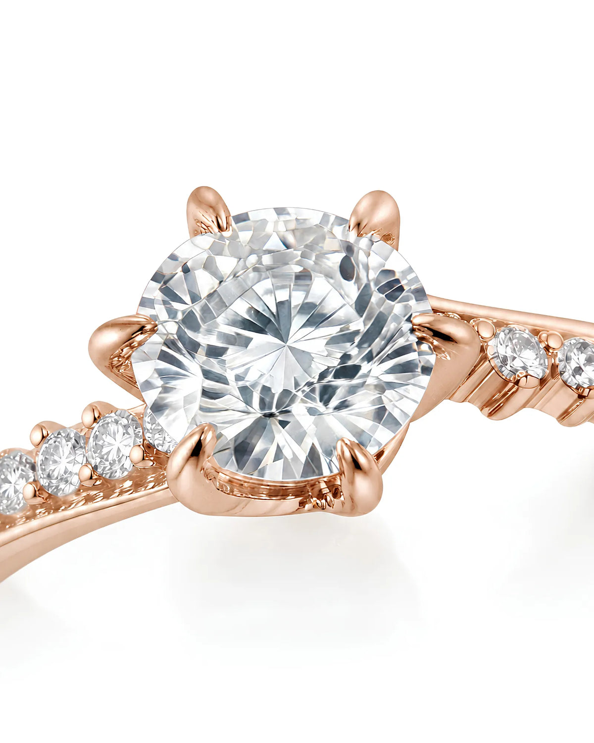 Saoirse – Natural Round Diamond Six-Prong Twisted-Shank Engagement Ring