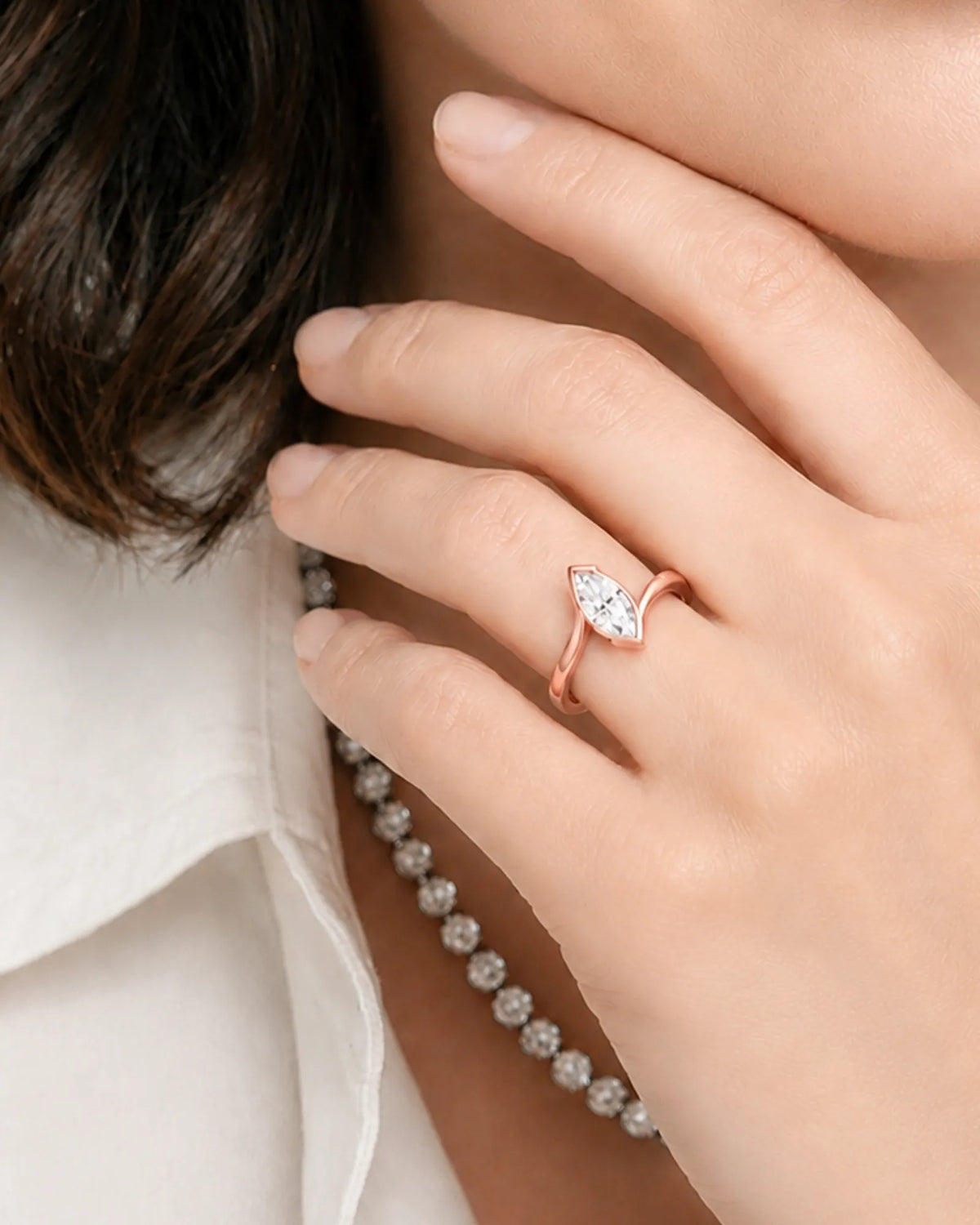 Marquise Möbius – Natural Marquise-Cut Diamond Semi-Tension Ring
