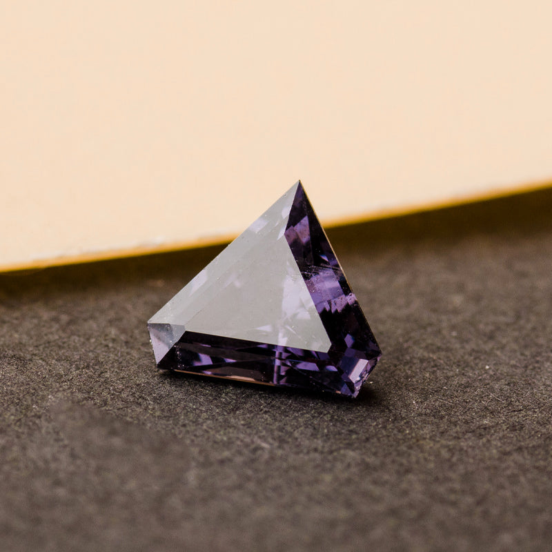 1.17 carats Natural Triangular Cut Spinel Gem | Saratti