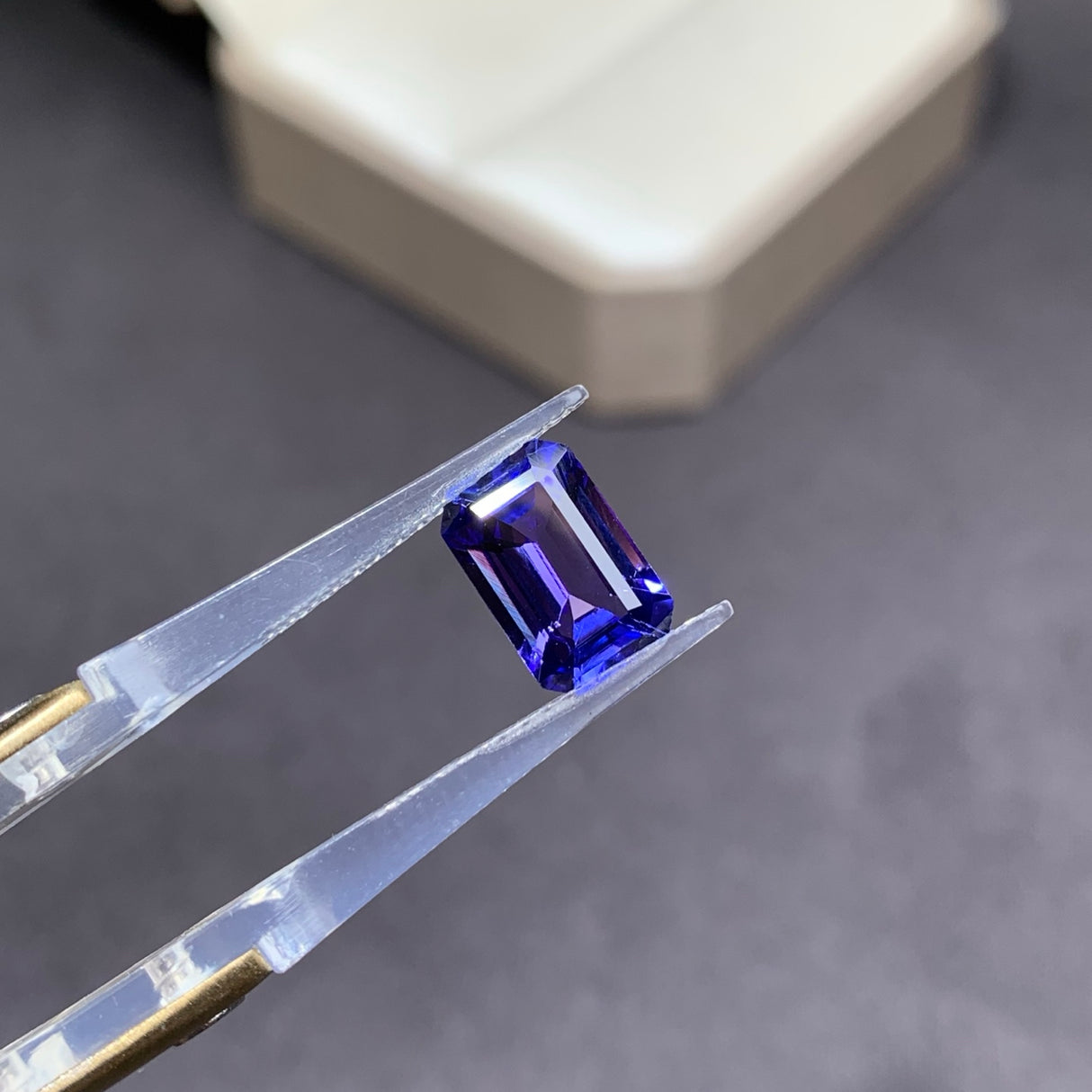 10.4mm x 6.9mm emerald cut tanzanite gemstone for rings | SARATTI