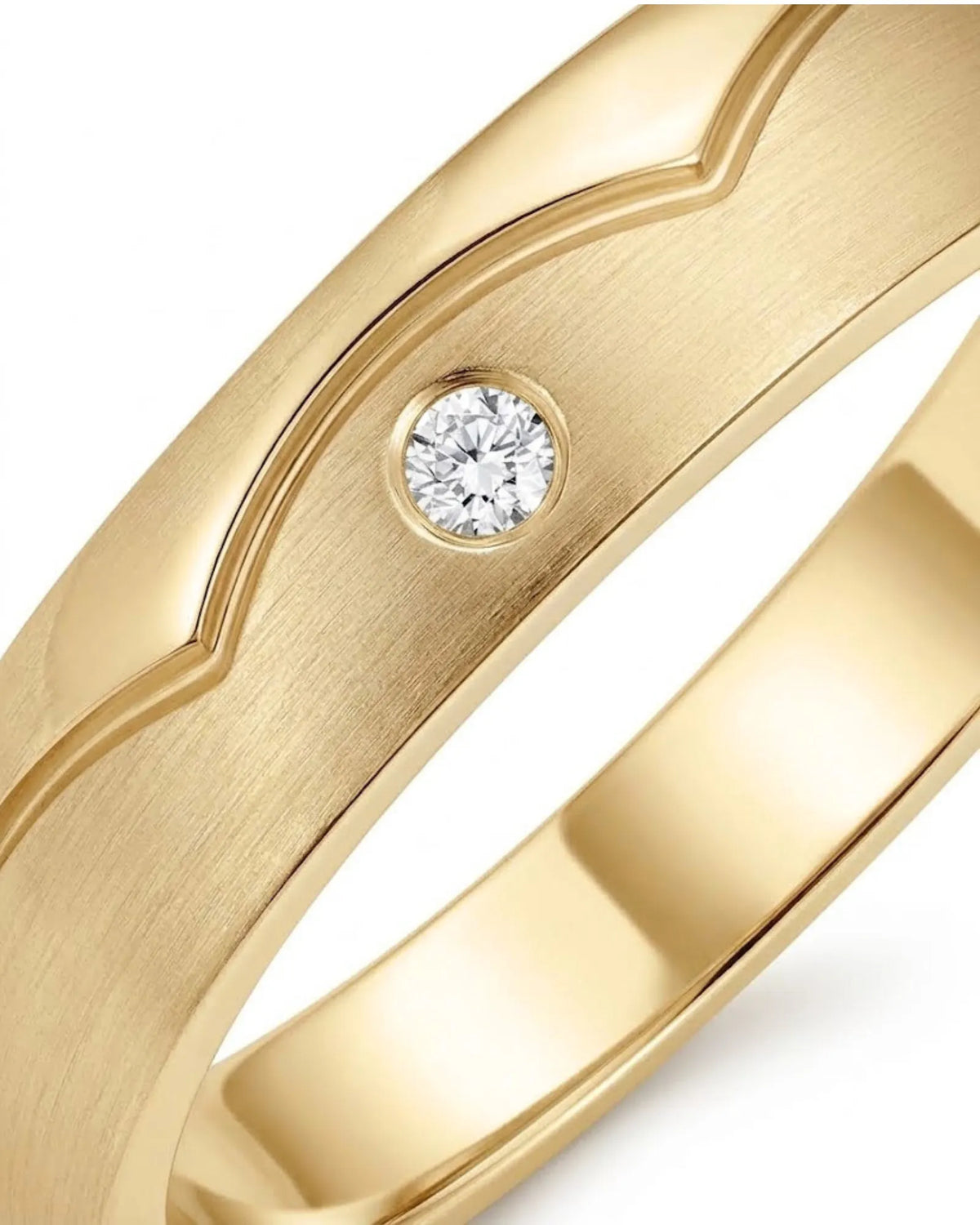 Half eternity diamond bands with brilliant accents and clean contemporary lines in warm 18K yellow gold - SARATTI