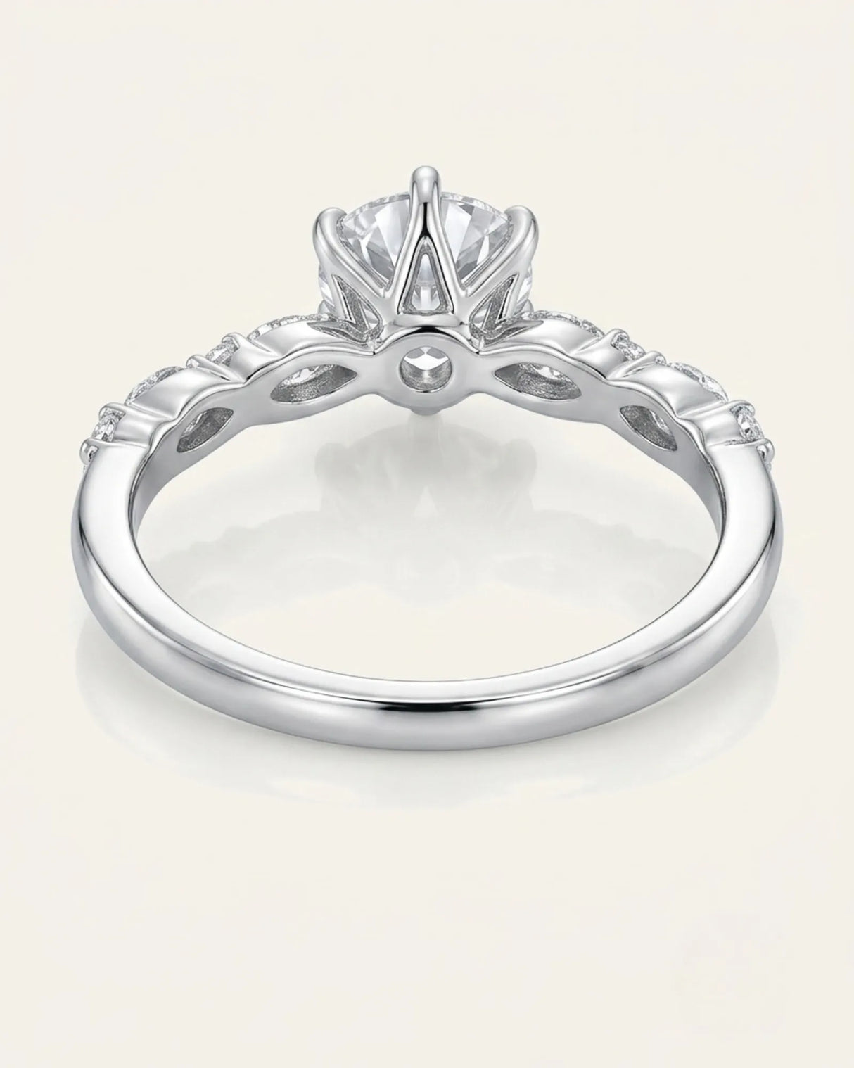 Faye – Natural Round Diamond Six-Prong Engagement Ring