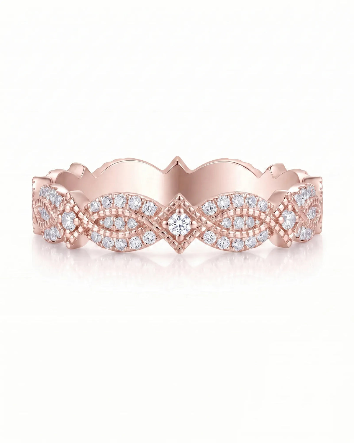 Art Nouveau diamond wedding band in 18K rose gold, detail view | SARATTI