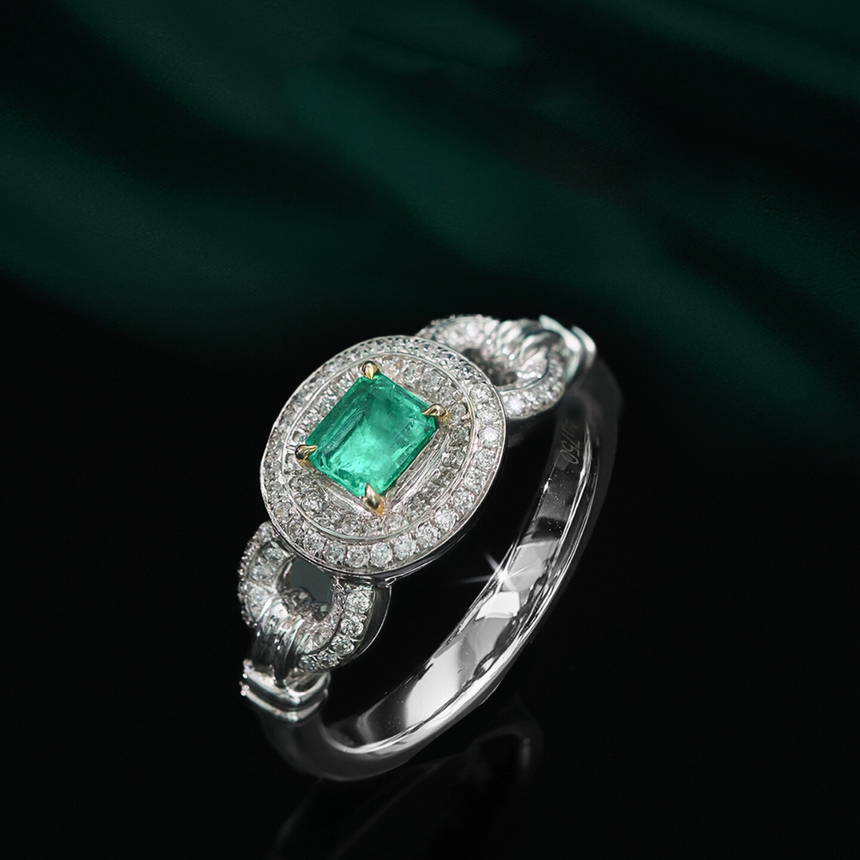 Eterna – Vintage Inspired Natural Emerald Halo Ring