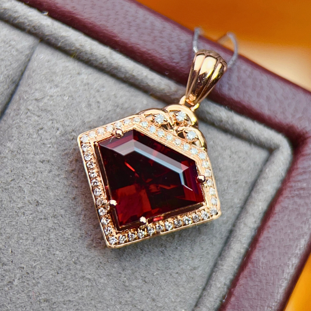Hexagonal Rubellite Pendant in 18K Gold