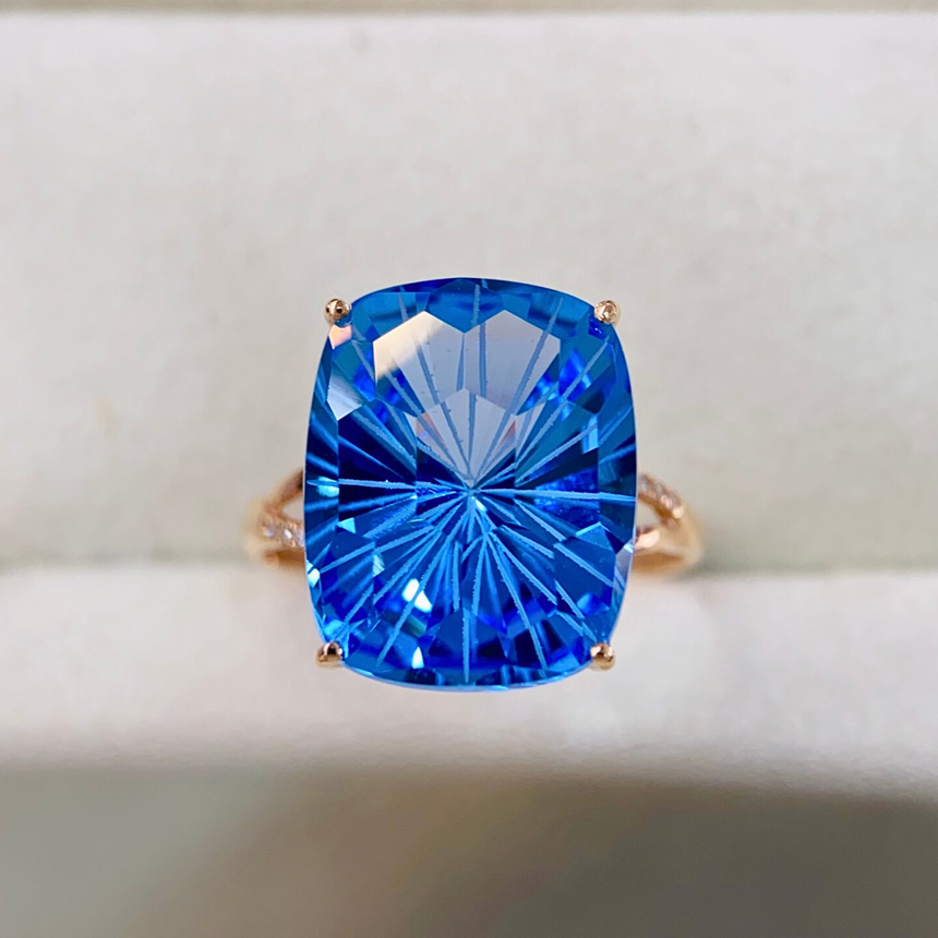 Oval Cut Natural Topaz Split Shank Ring in 18K Gold