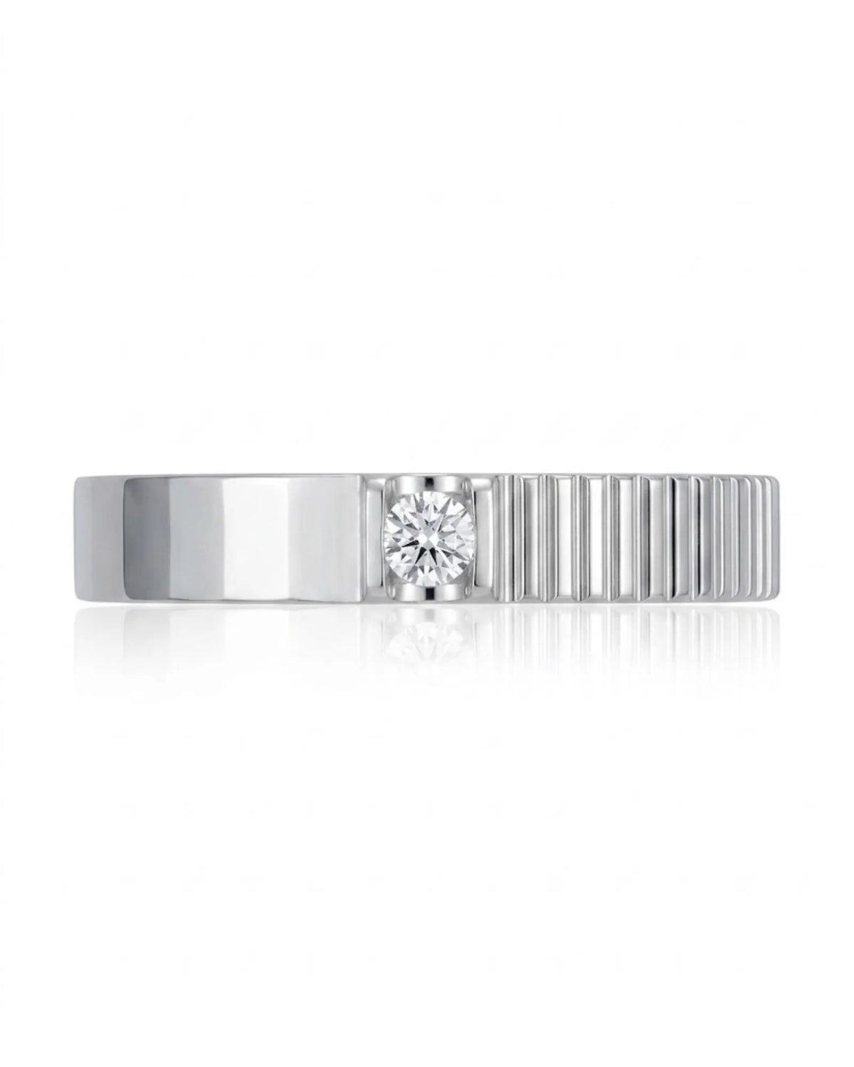 18K white gold couple wedding rings featuring natural diamonds and a refined prism-inspired design | SARATTI