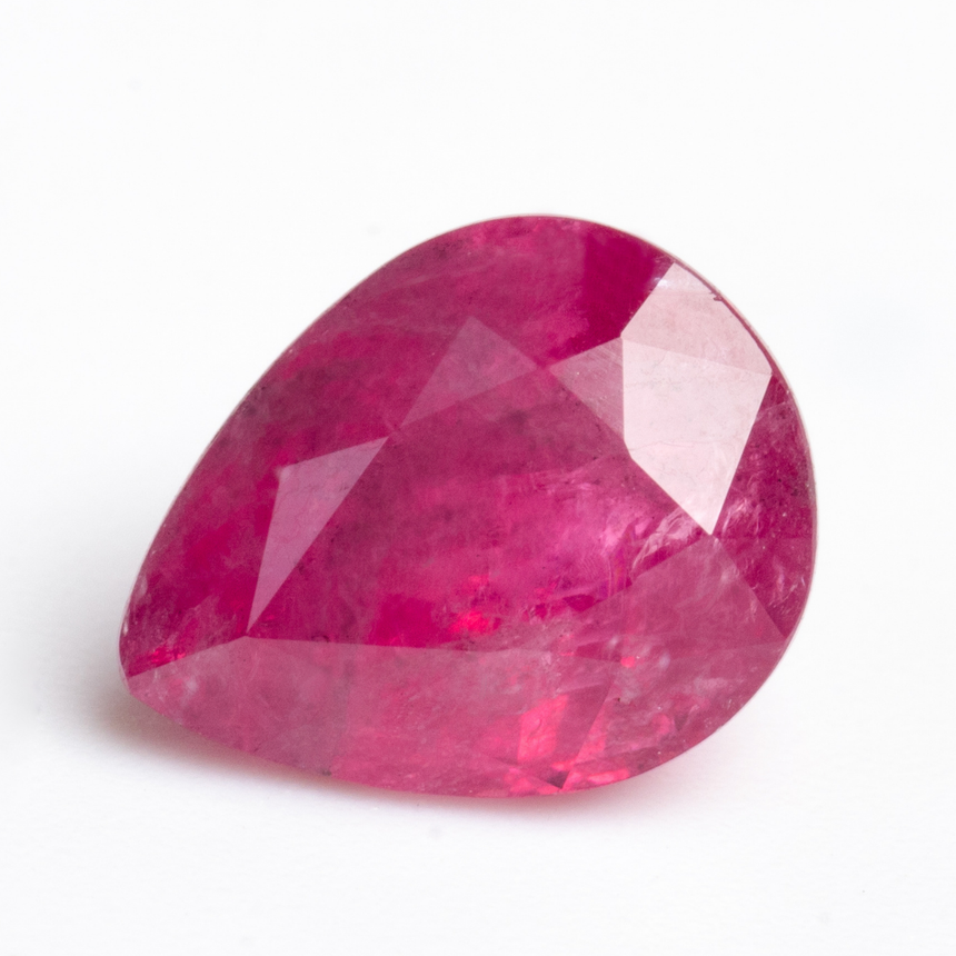 2.41 carat pear shaped spinel loose gemstone close view | SARATTI