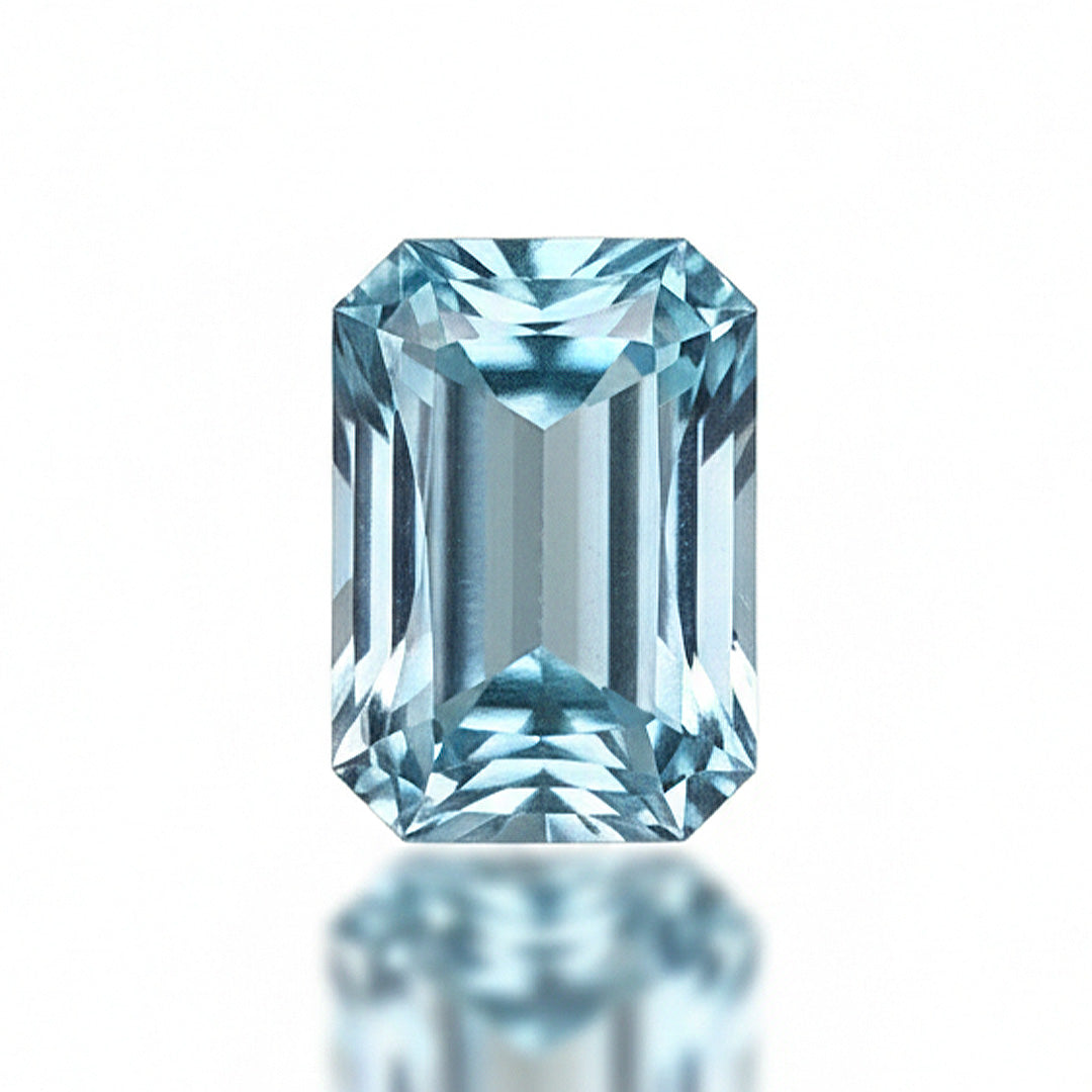 2.56ct Natural Santa Maria Aquamarine | Radiant Cut – 10.47 × 7.22 × 5.10mm | CGRL Certified