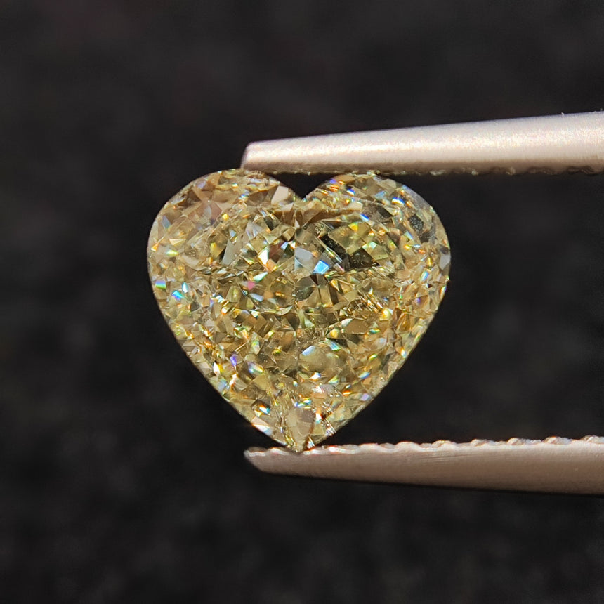 3.01-carat Heart Shaped Fancy Yellow Diamond Gem | Saratti
