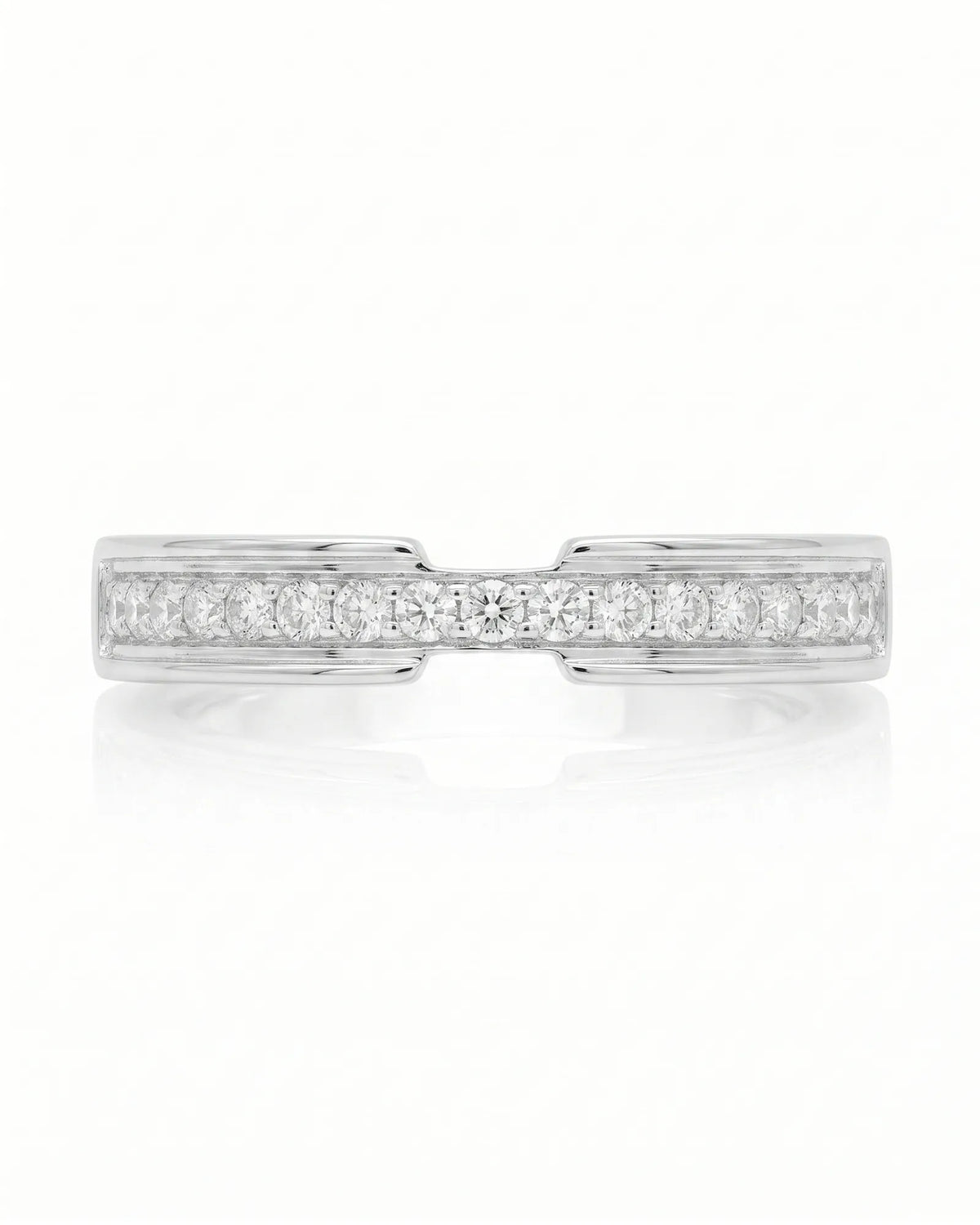 Round Diamond Wedding Band in White Gold