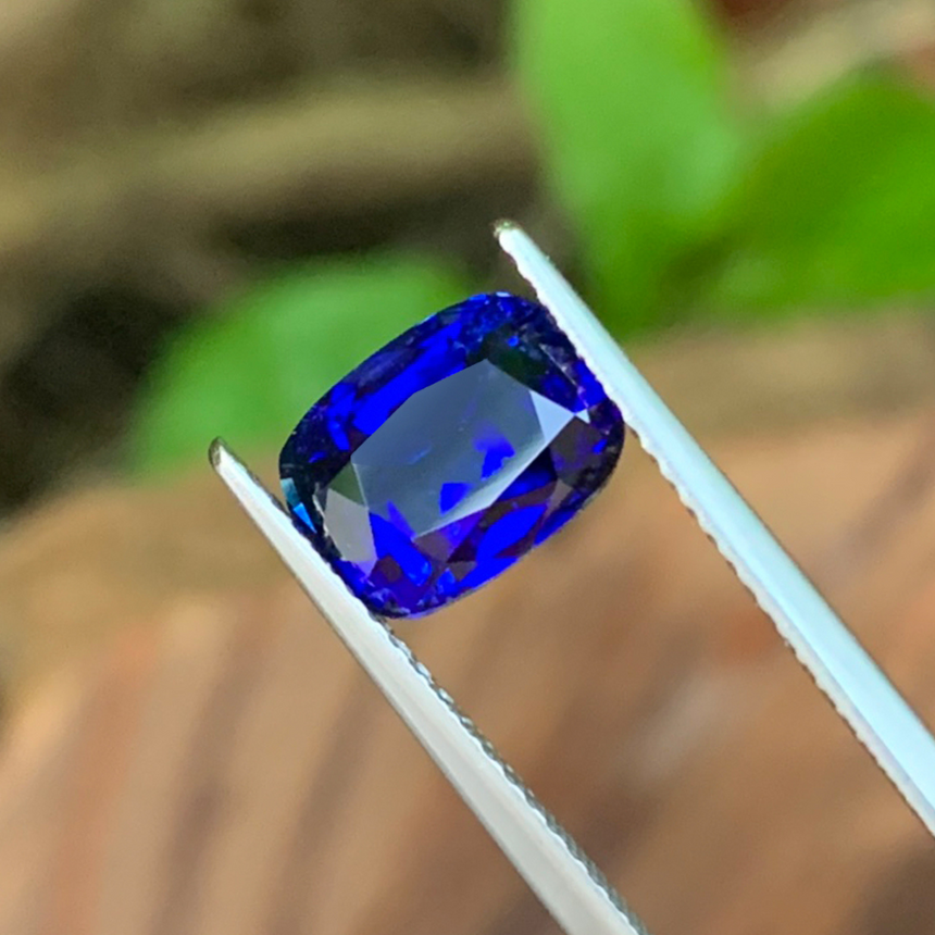 3.54 ct Unheated or Untreated Cushion Cut Royal Blue Sapphire Gemstone | Saratti