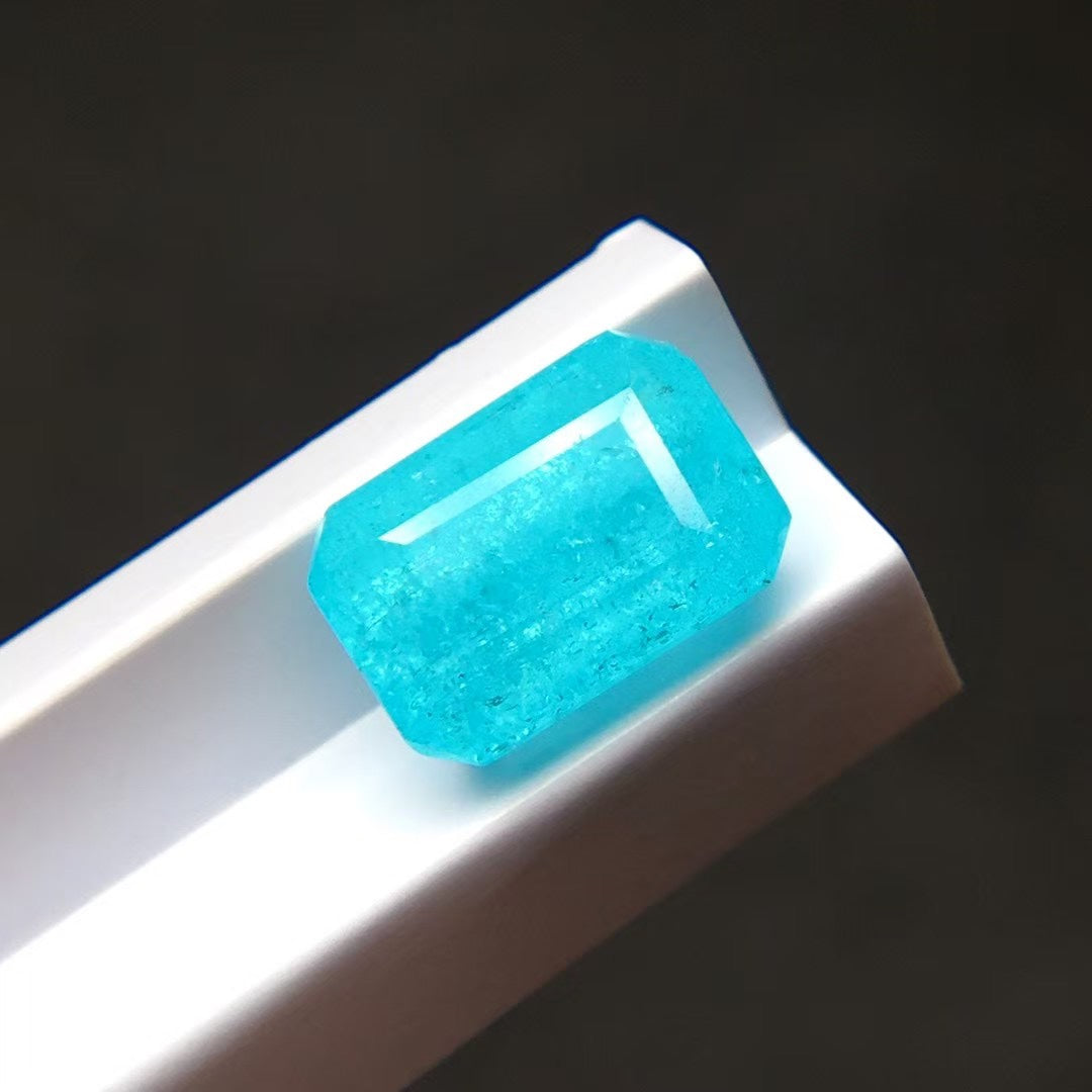 3 carats Emerald Cut Natural Paraiba Tourmaline Gemstone - Neon Blue - Saratti