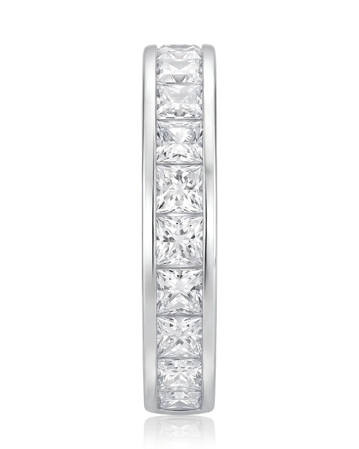 18K white gold princess-cut diamond wedding band with polished channel borders | SARATTI