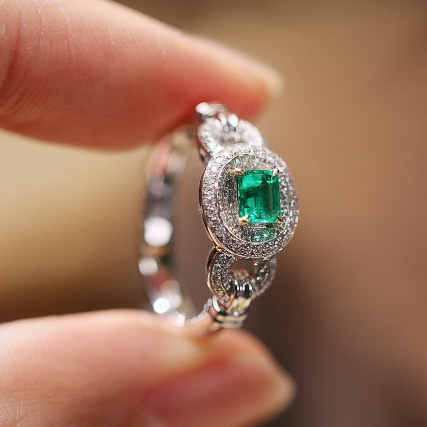 Eterna – Vintage Inspired Natural Emerald Halo Ring