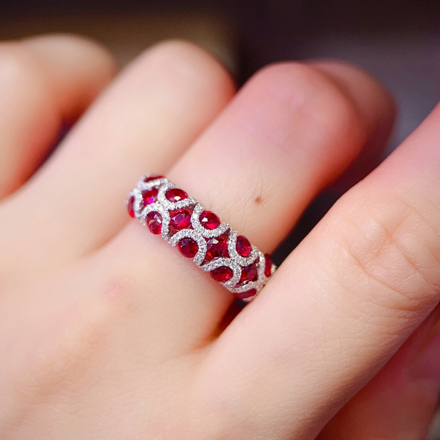 Crimson Cascade – Natural Ruby & Diamond Ring