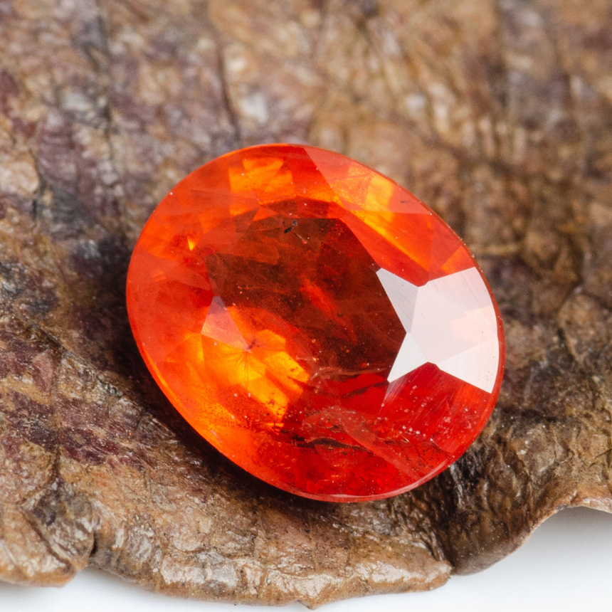 7mm x 5.8mm oval orange Natural spessartine garnet eye clean clarity | SARATTI