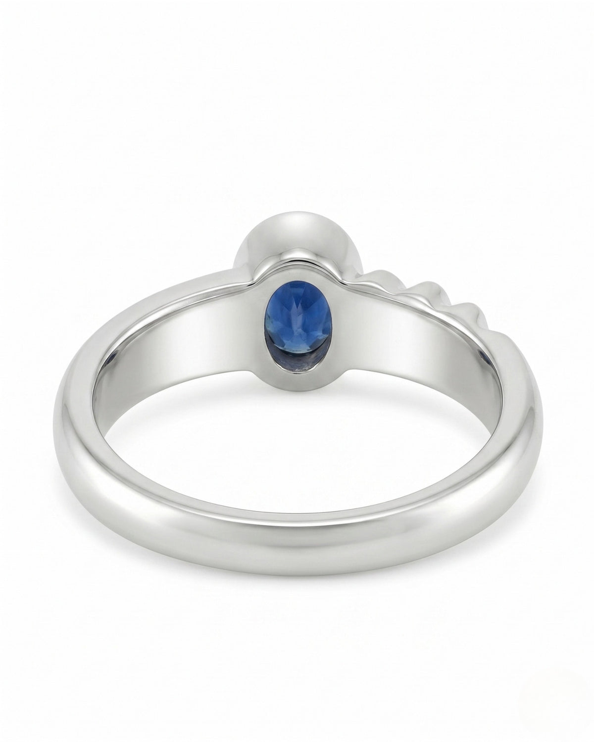 Oval sapphire engagement ring in 18K White Gold with minimalist stackable band | SARATTI