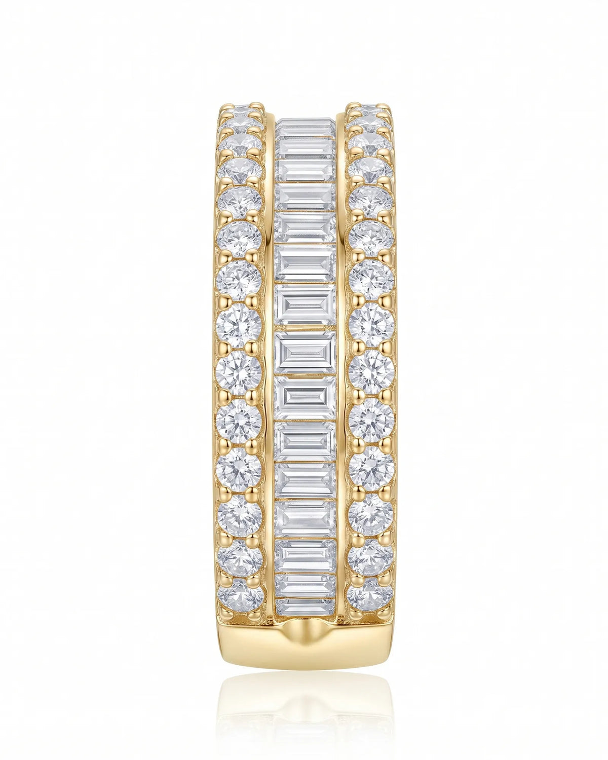 18K yellow gold eternity band featuring baguette-cut and round brilliant diamonds | SARATTI