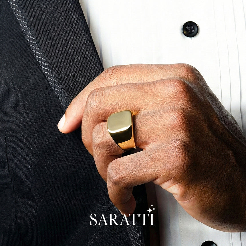 Mens wedding band angular geometric design detail in 18K yellow gold | SARATTI