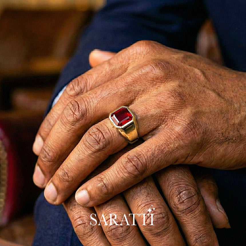 Red Garnet Men's Ring in Yellow Gold