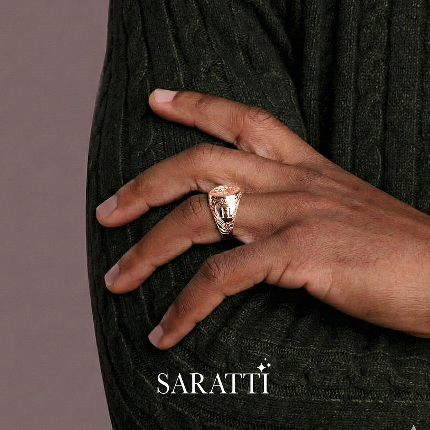 Mens initial ring worn on model in 18K rose gold | SARATTI