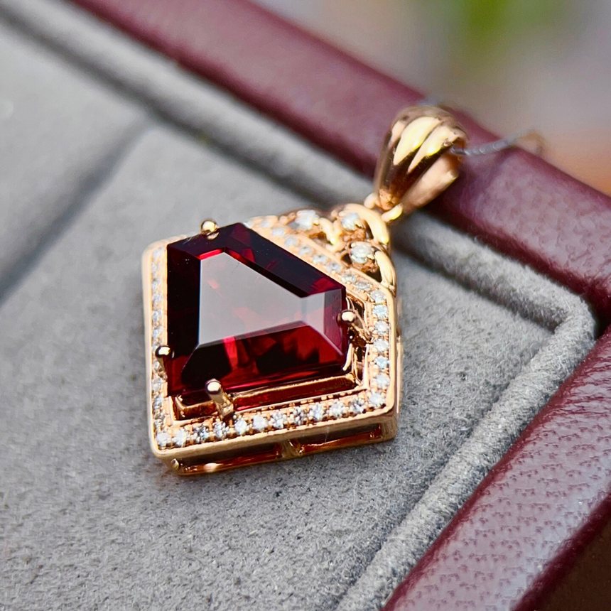 Natural Rubellite Pendant with Diamonds in Gold
