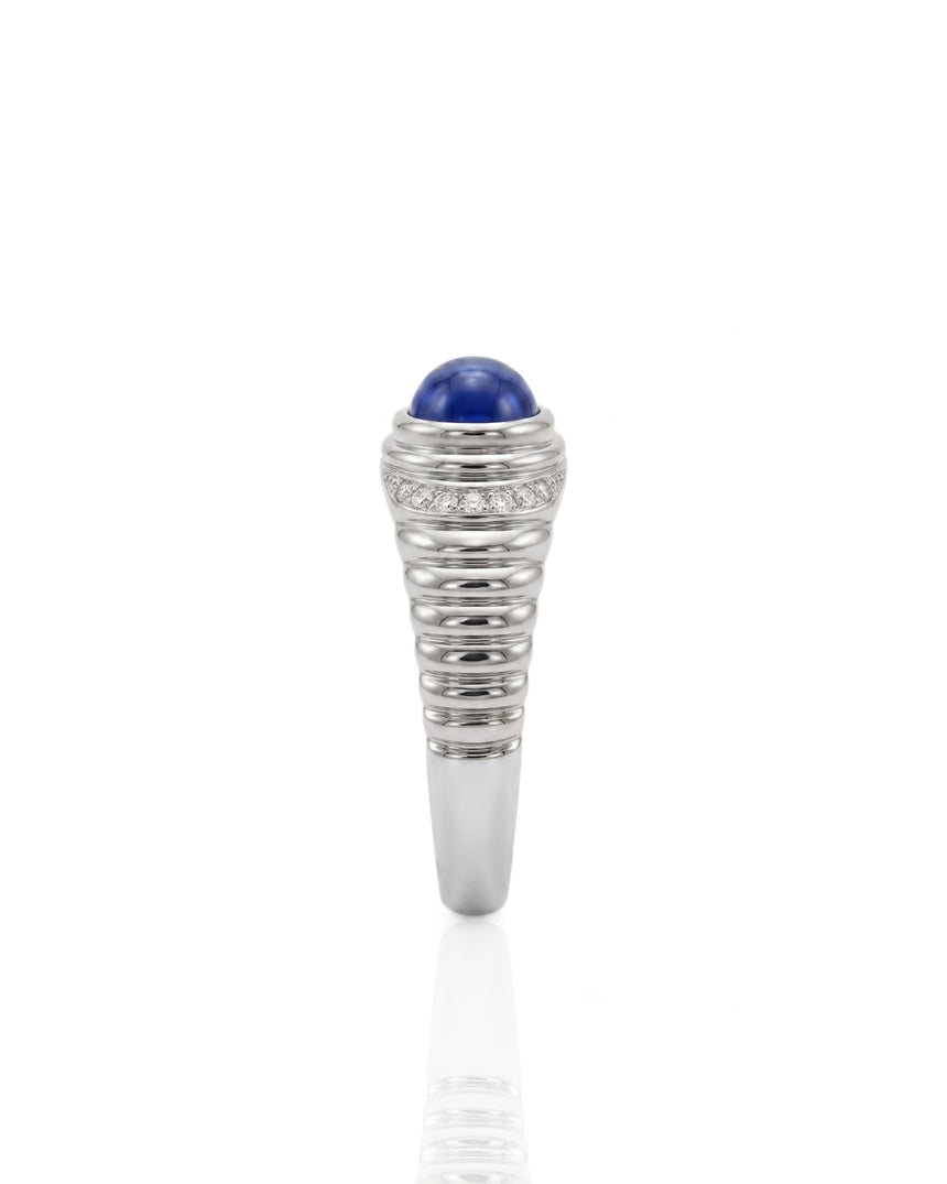 Blue sapphire and diamond birthstone ring with modern texture in 18K white gold | SARATTI