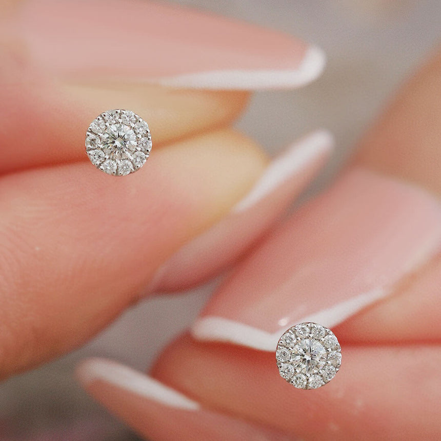 Stunning Minimalist Halo Diamond Earrings in Model's Fingers | Saratti | Custom High and Fine Jewelry