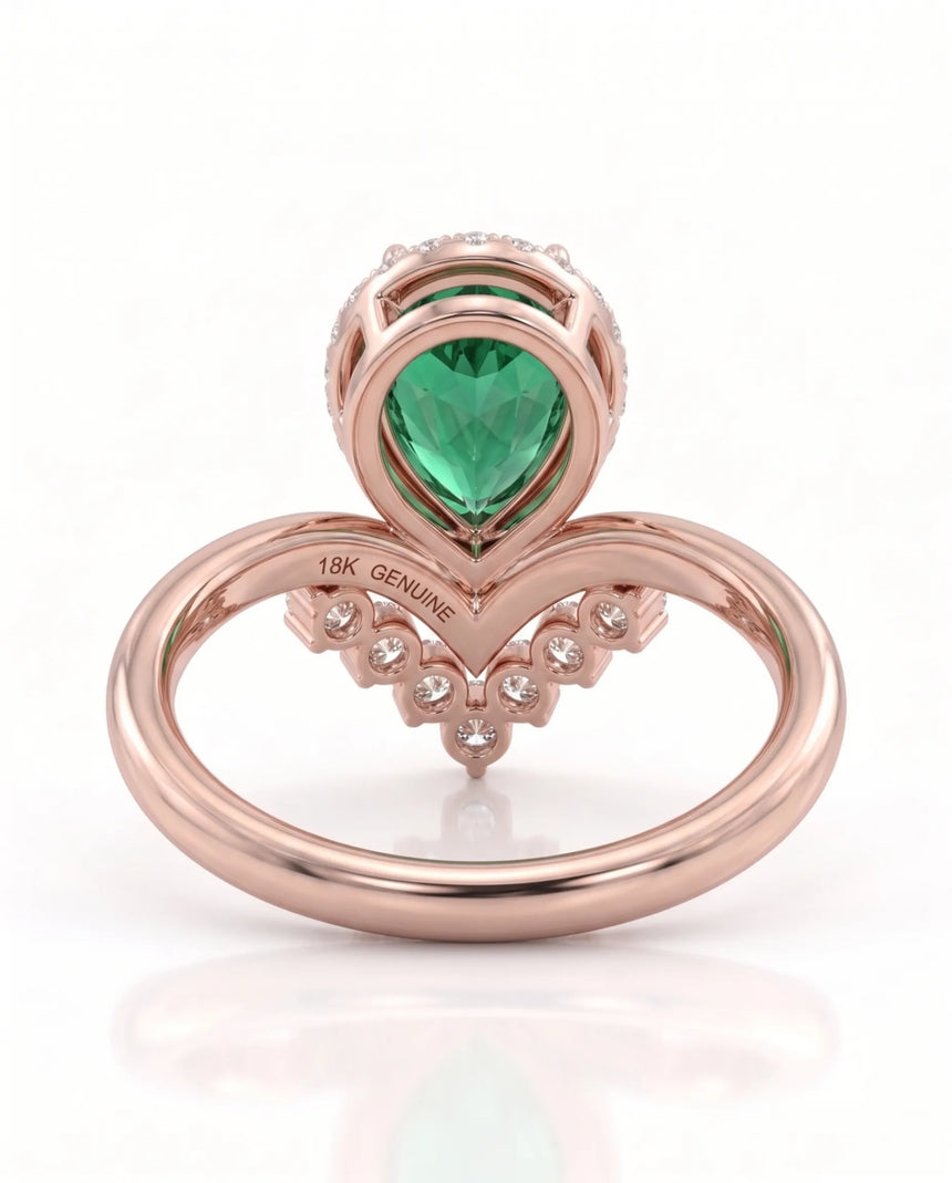 Chevron band emerald promise ring in 18K rose gold | SARATTI
