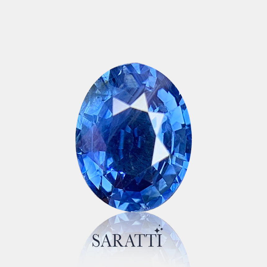 Close-up of 1.78 carat Natural sapphire oval modified brilliant cut | SARATTI