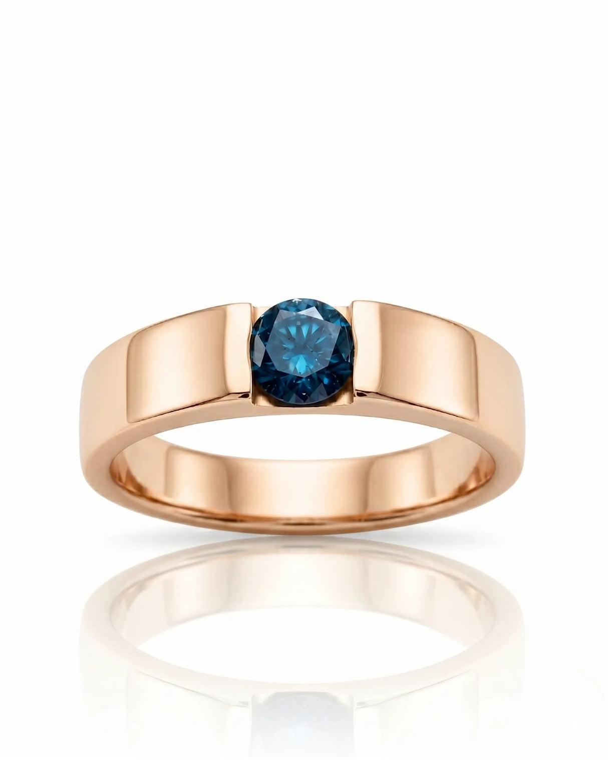 Contemporary blue diamond men’s wedding band crafted with a comfort-fit 18K rose gold profile | SARATTI