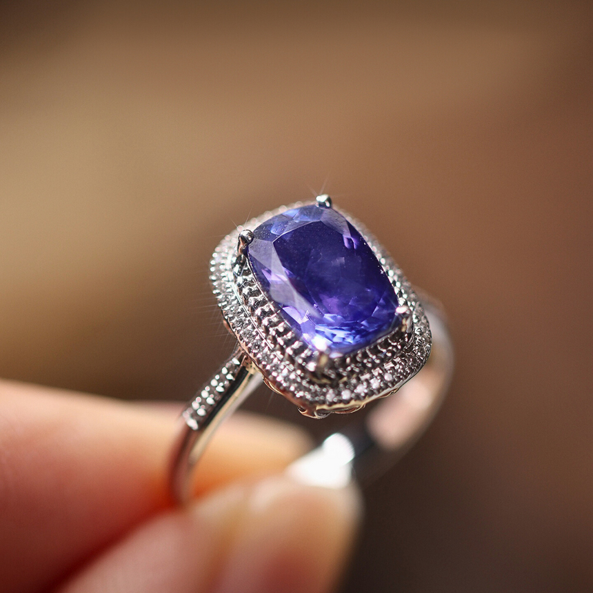 Cushion Cut Tanzanite and Diamond Ring | SARATTI