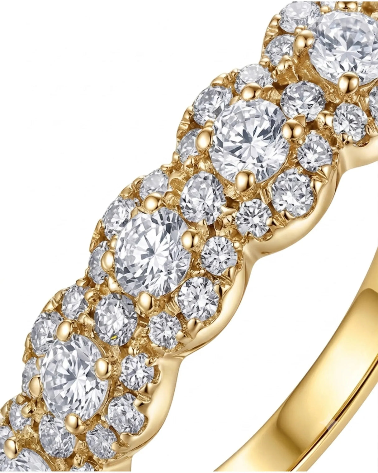 Elegant anniversary or wedding ring with round diamonds in luminous 18K yellow gold | SARATTI