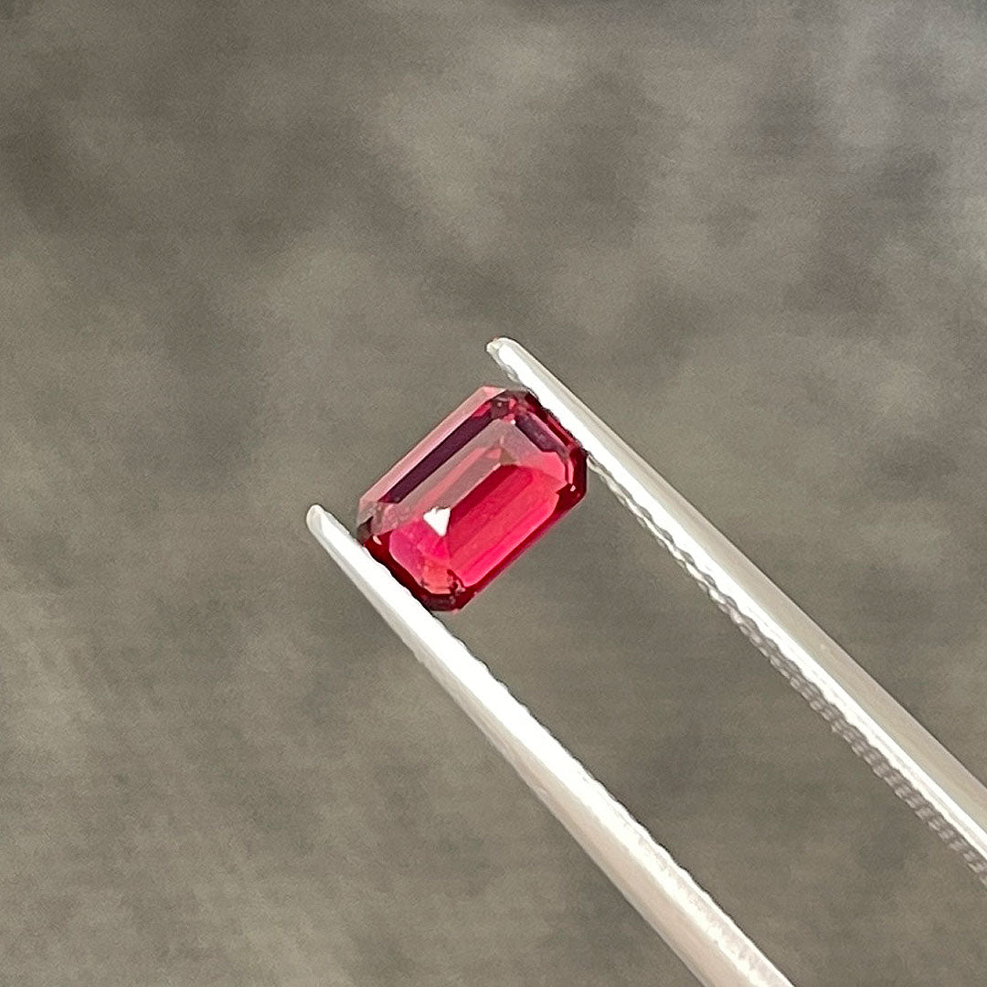 1.04-carat Unheated Vivid Red Natural Ruby Gem | GRS Certified