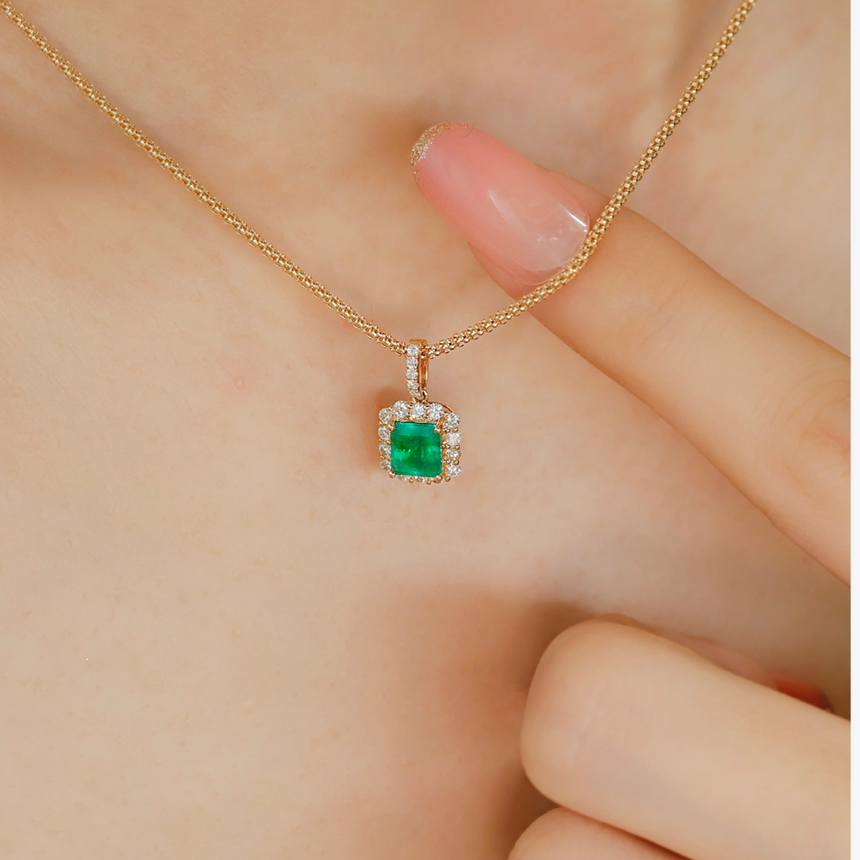 Imperial Oasis: Afghan Natural Emerald Diamond Halo Pendant