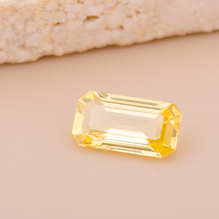 Emerald Cut Natural Sunny Yellow Sapphire 1.08 carats | Saratti