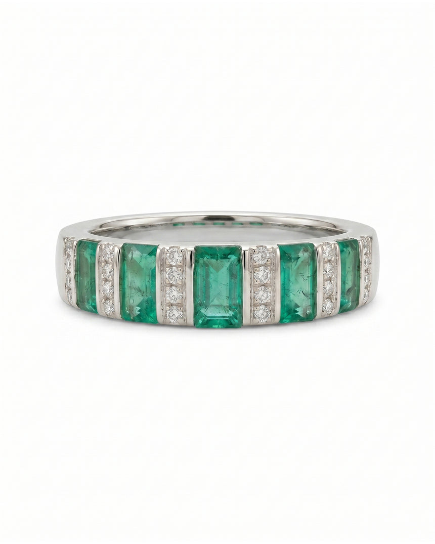 Emerald and diamond anniversary band in Platinum | SARATTI