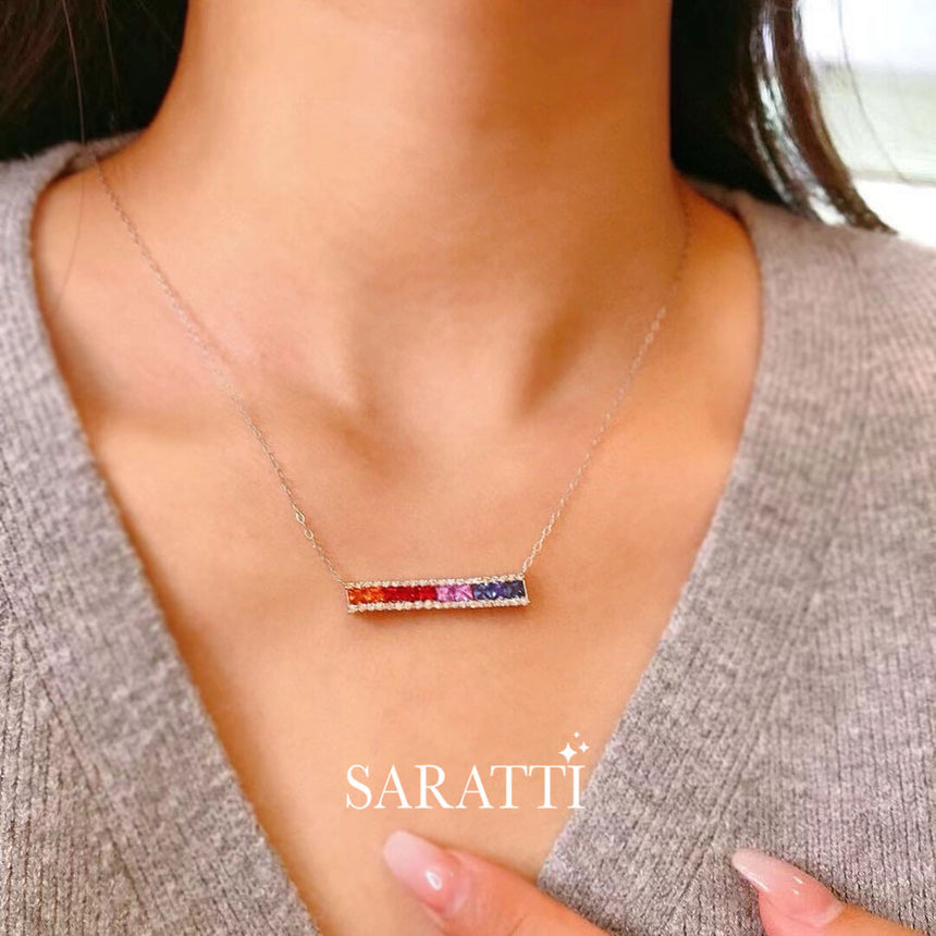 Model wears the chic Fantasia Zafiro Gold Sapphire Necklace | Saratti Fine Jewelry