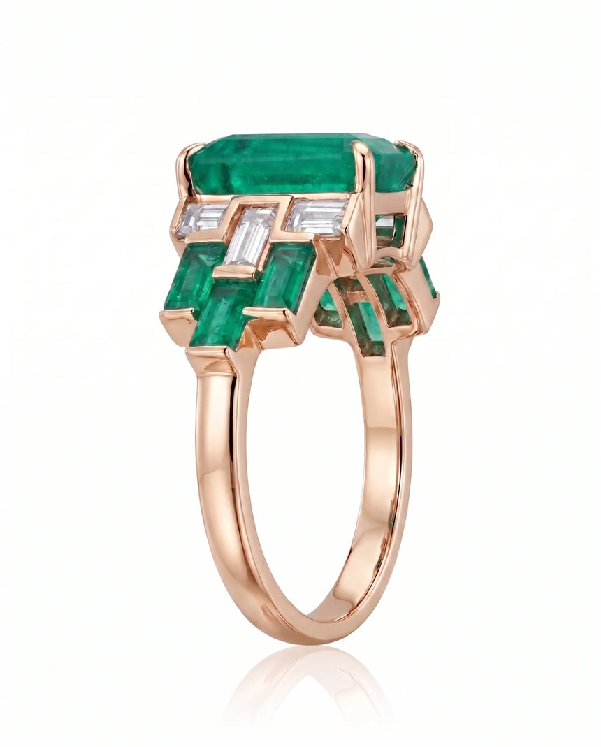 Fine jewelry emerald and diamond statement ring in 18K Rose Gold with architectural design | SARATTI