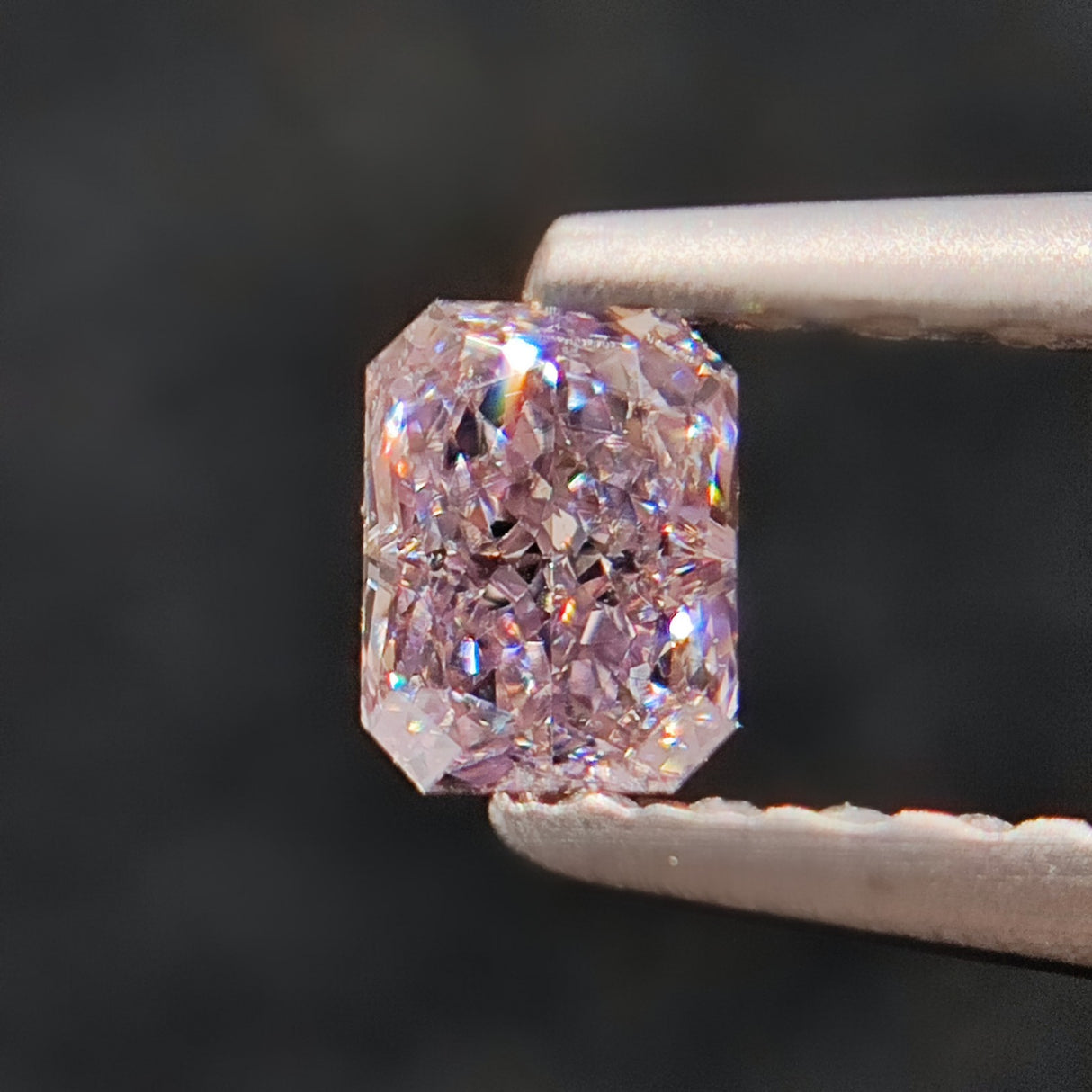 GIA Certified 0.31-carat Fancy PInk Diamond | Saratti