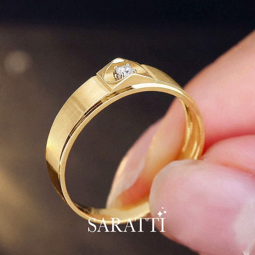 Mandorla diamond solitaire ring worn on model in 18K yellow gold | SARATTI