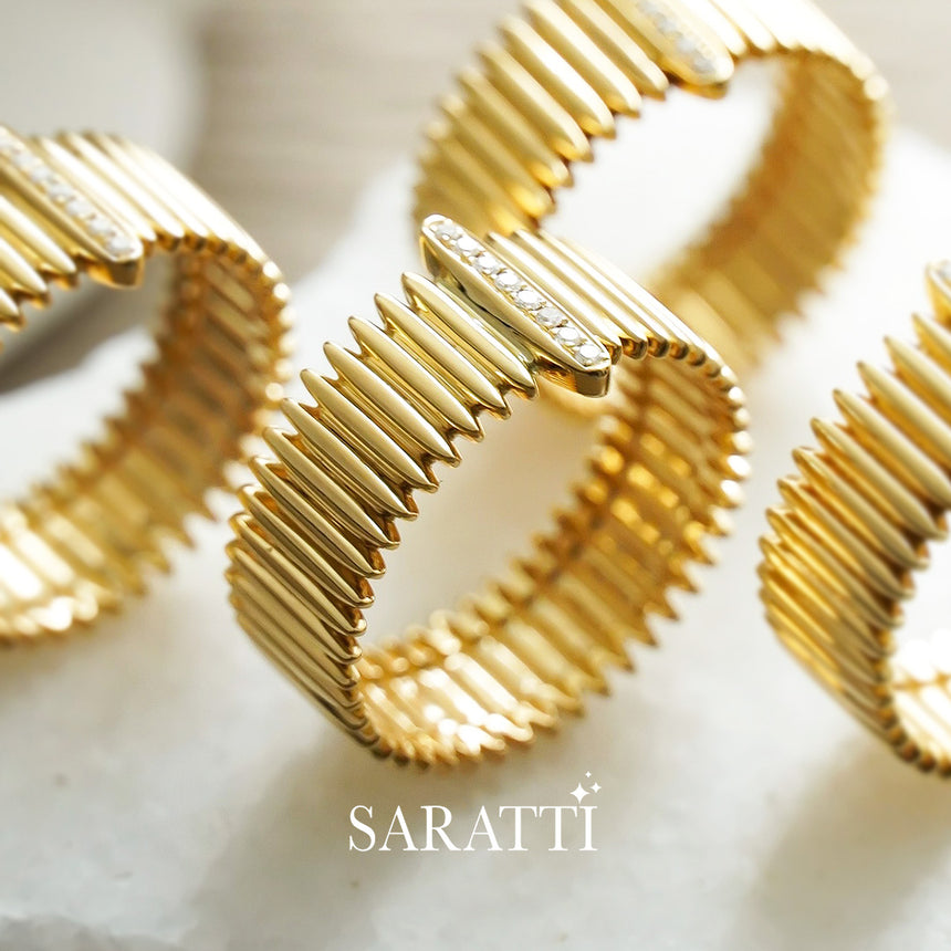 Modern ribbed 18K gold ring with hand-set natural diamonds for everyday elegance | SARATTI