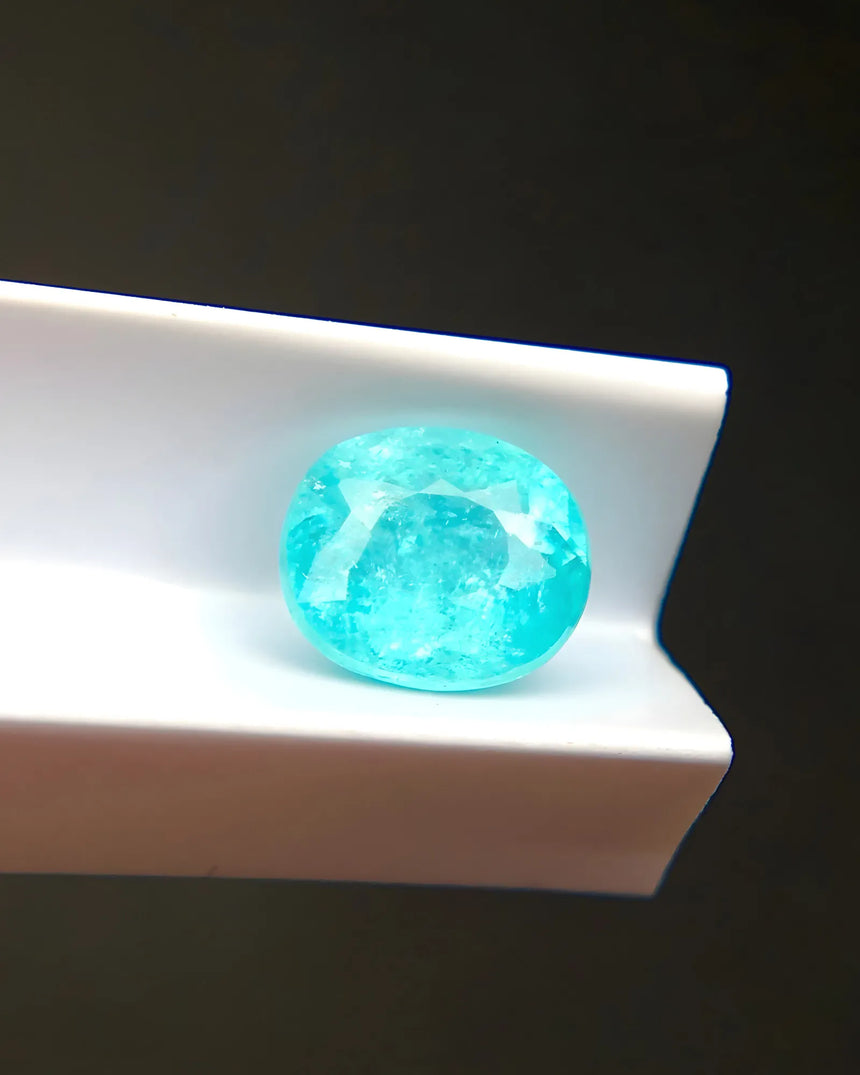 0.64 carat oval Paraiba tourmaline close-up - SARATTI